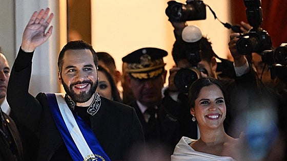 Bukele reforma la Constitución de El Salvador para perpetuarse en el poder