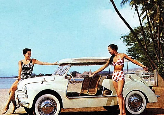 El carrocero italiano Ghia presenta el Renault 4/4 Jolly en el año 1961