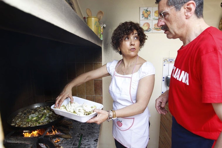 El ex alto comisionado de la dana y su mujer ingresan 175.000 euros sin título universitario