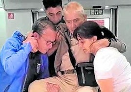 La hija del afectado tuvo que ser asistida por dos pasajeros.