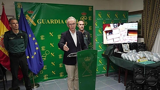 El delegado del Gobierno en Extremadura sostiene que «nunca» dijo que fuera diplomado universitario