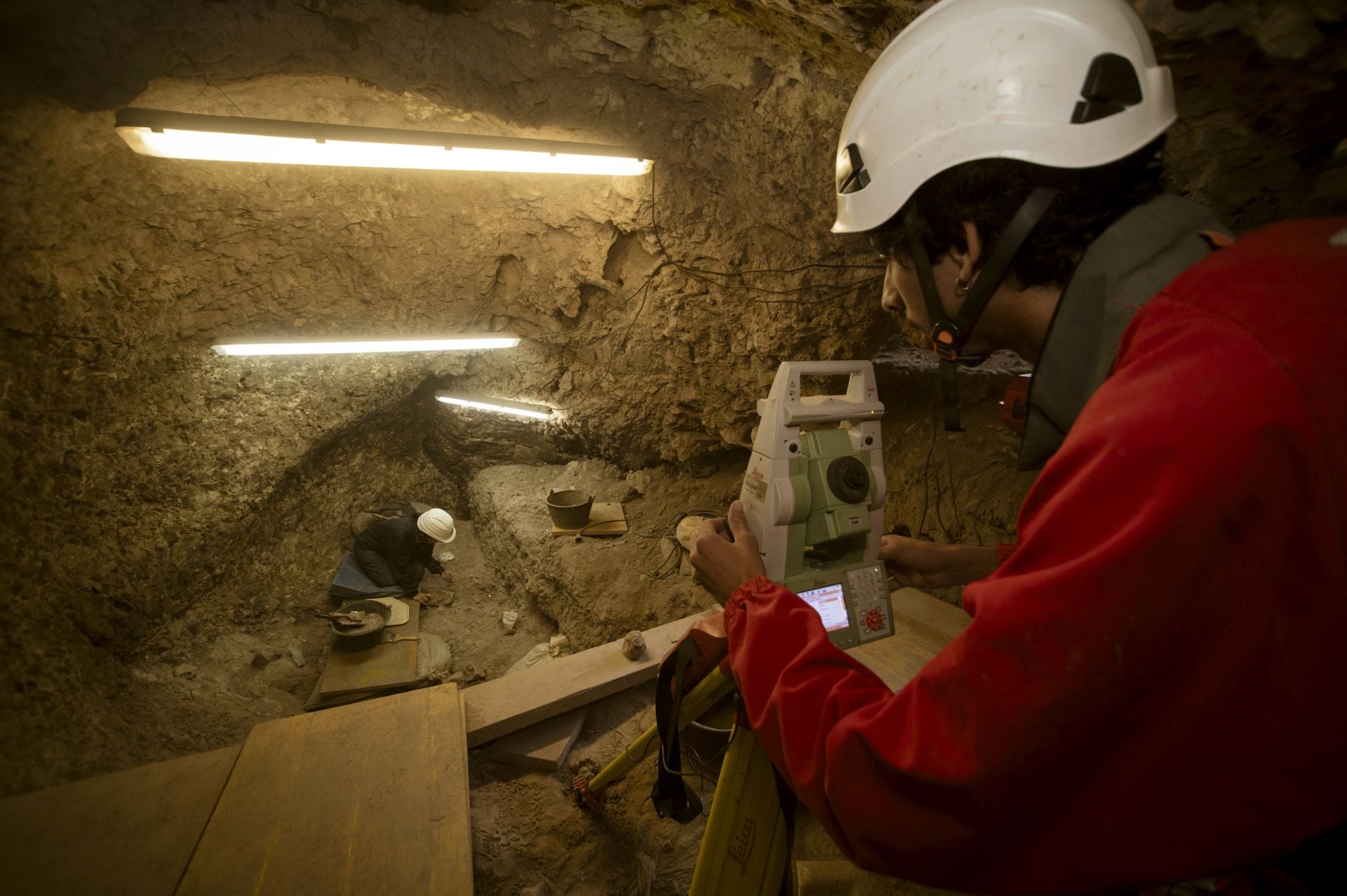 Trabajos de excavación en el yacimiento de El Mirador.