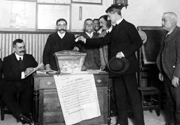 El «arte de comprar votos»: los fraudes que persiguen a España desde hace 150 años