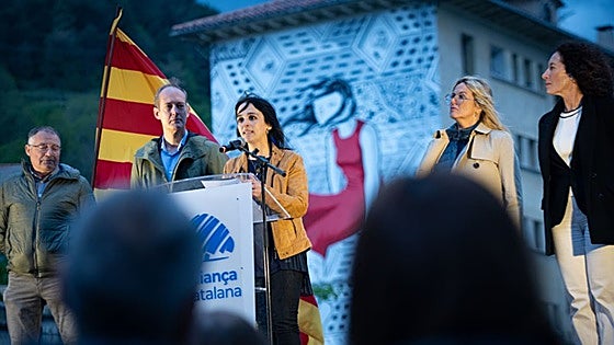 El aumento de la extrema derecha castiga a Puigdemont por partida doble