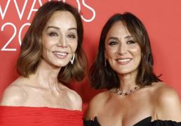 El homenaje a la reina Letizia y la princesa Leonor de Isabel Preysler y Tamara Falcó: por qué madres e hijas se visten igual