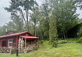 Cabaña entre los arces.