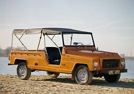 Ante el éxito del Mehari de Citroën, Renault lanzó el Rodéo 4, realizado por ACL