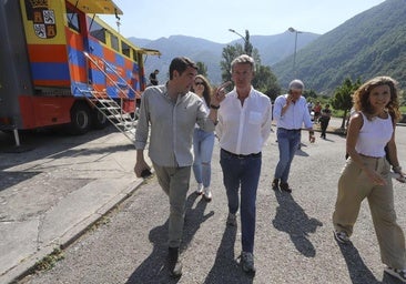 Feijóo advierte a Sánchez de que los incendios son «una crisis nacional» y carga contra «la política cutre»