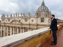 Santiago Abascal, durante su visita al Vaticano en 2019 para entrevistarse con el cardenal ultraconservador Robert Sarah