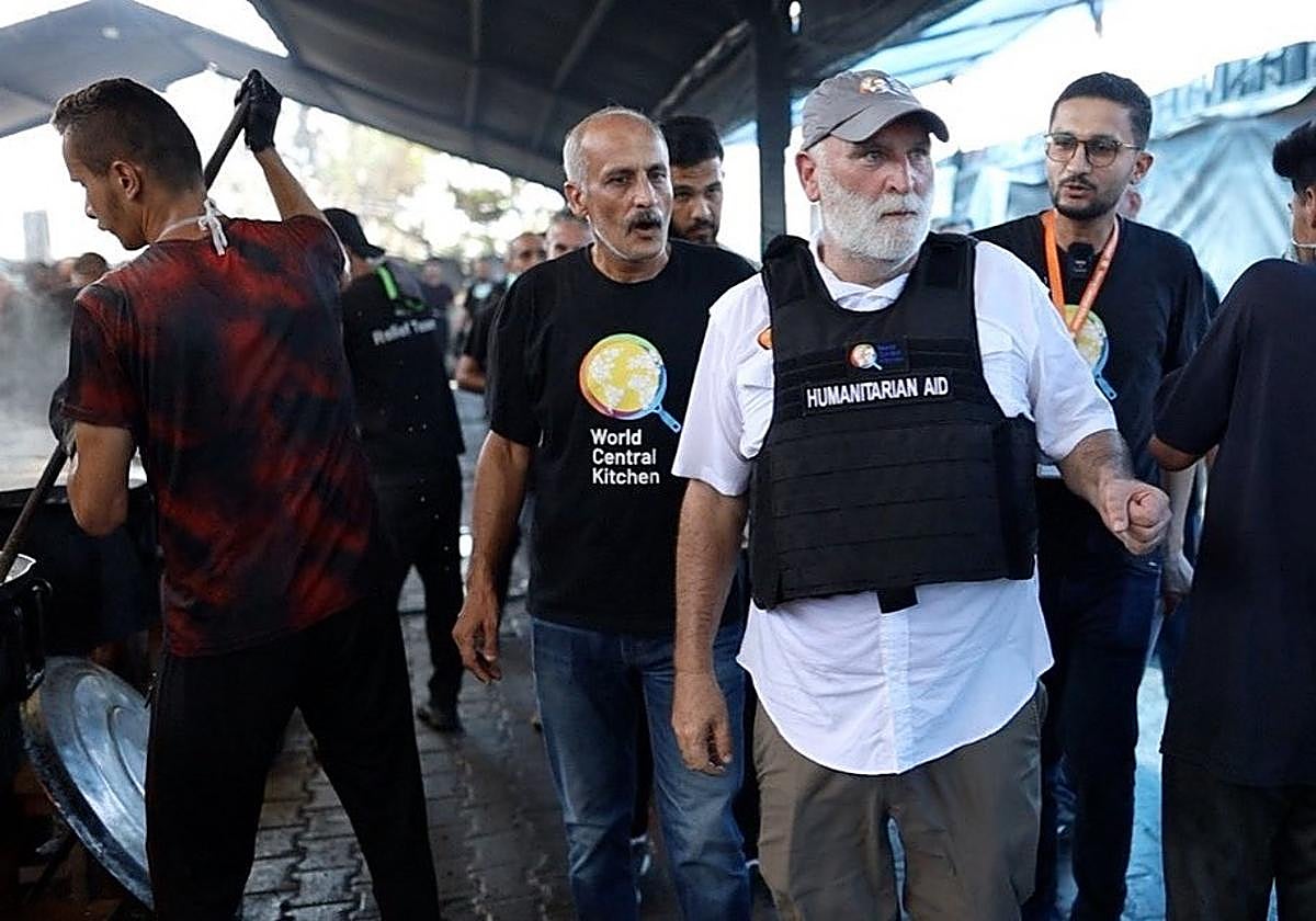 El chef José Andres en la cocina humanitaria de Gaza.
