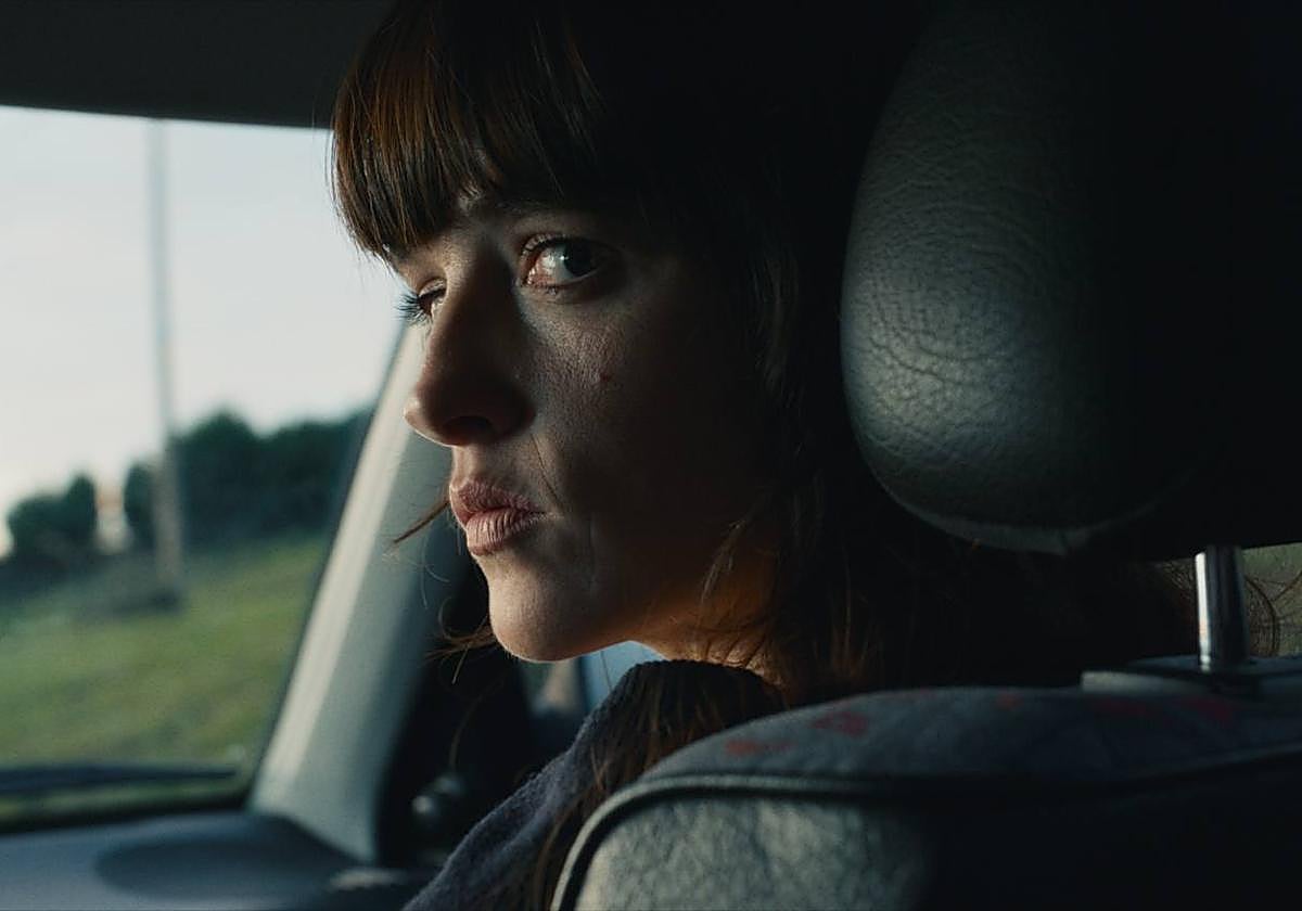 Susana Abaitua en 'Un fantasma en la batalla', que llegará a las salas el 3 de octubre.