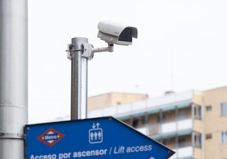 Cuidado al incorporarte: Tráfico instala cámaras con IA que multan con 200 euros