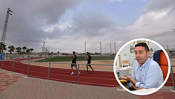 El alcalde desmiente a Vox y niega el veto a un rezo islámico en el polideportivo de un pueblo murciano