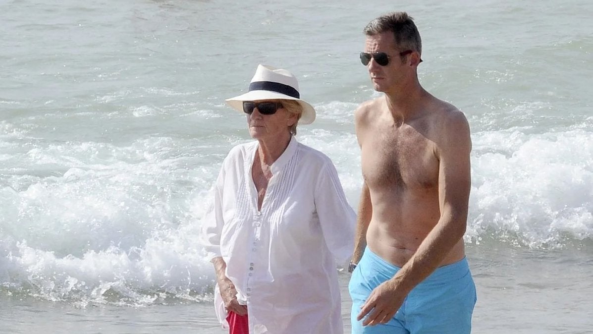 Las inquietantes lecturas de playa de Iñaki Urdangarin sobre el sentido de la vida que preocupan a sus hijos y hasta a la infanta Cristina