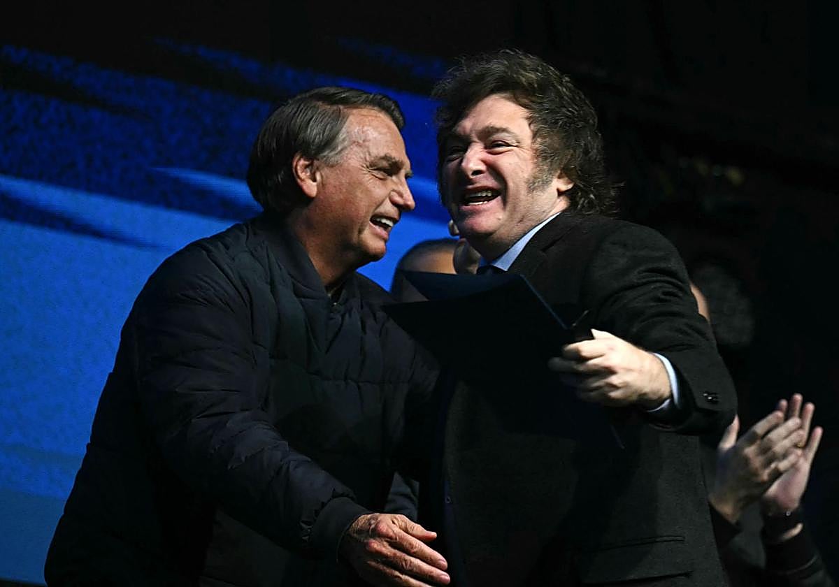 El exmandatario brasileño, Jair Bolsonaro, y el presidente de Argentina, Javier Milei.