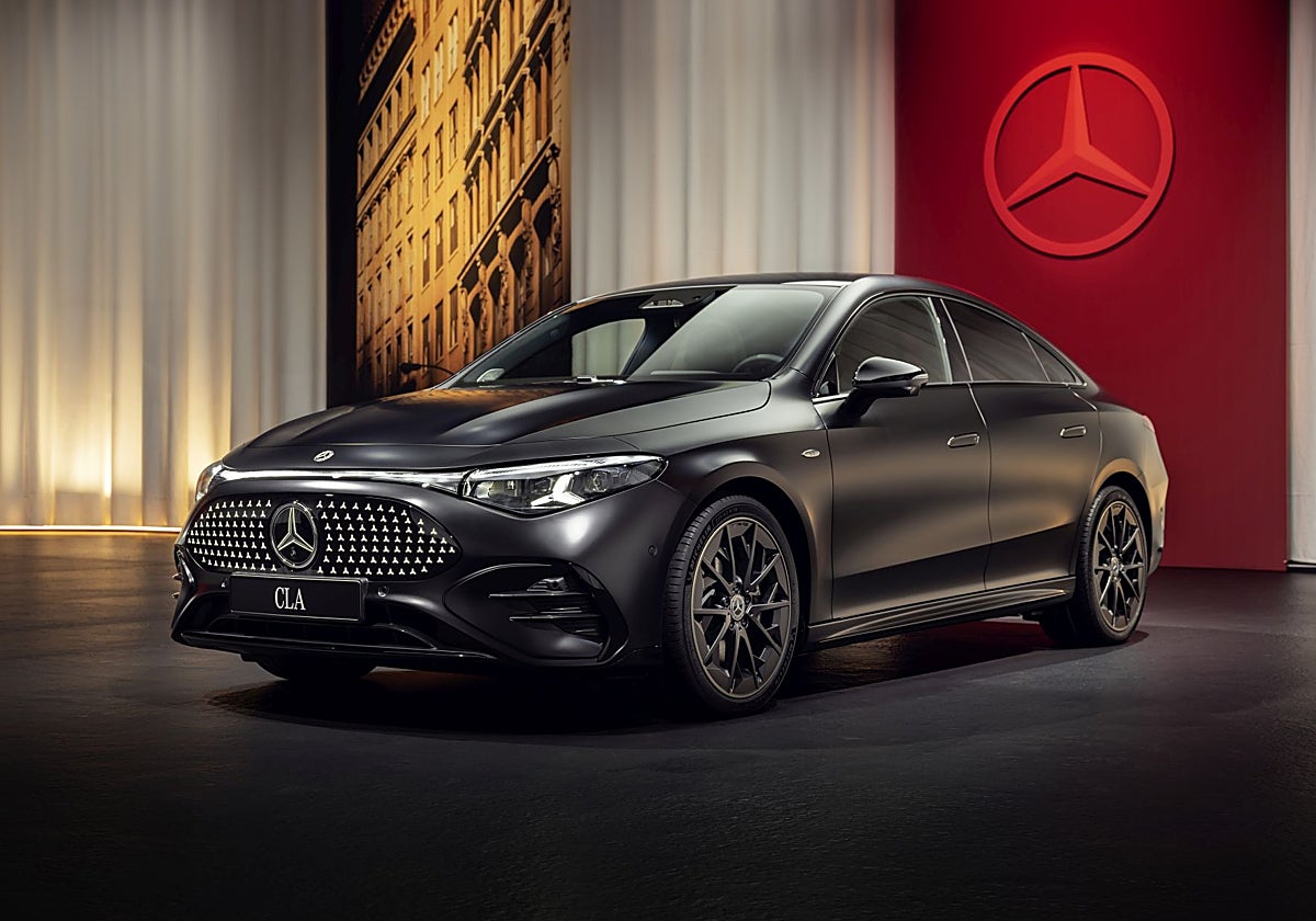 El nuevo CLA cuenta con un motor fabricado en China por  Geely y Renault.