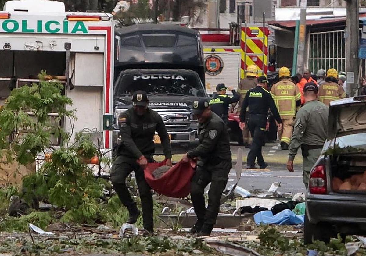 Al menos 6 muertos y más de 76 heridos en un ataque con explosivos a una base militar en Colombia