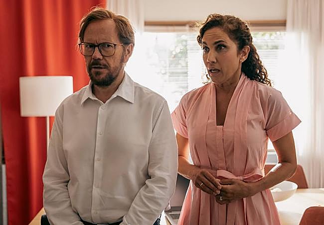 Santiago Segura y Toni Acosta en 'Padre no hay más uno 5'.