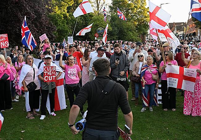 Manifestación contra la inmigración en el Reino Unido.