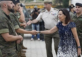 Robles visita este lunes la Brigada 'Guadarrama' para condecorar a militares por las labores de apoyo durante la dana en Valencia.