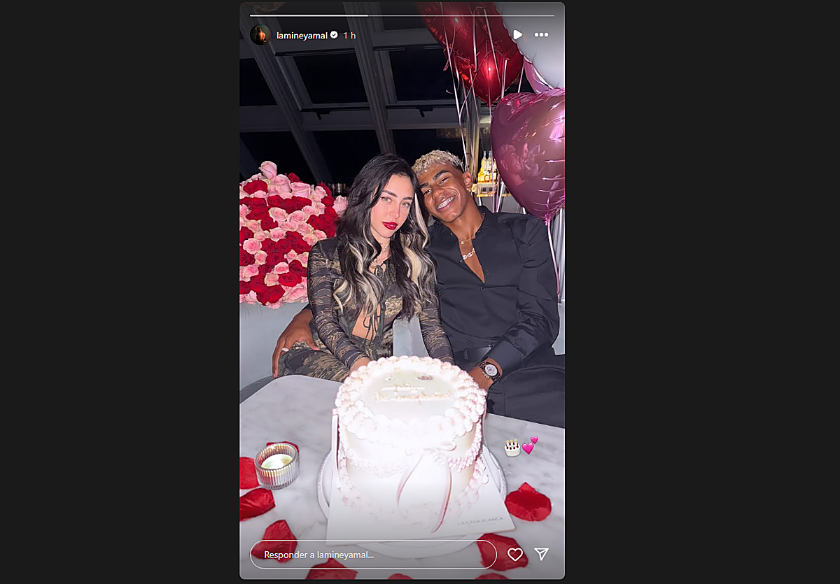 Nicki Nicole y Lamine Yamal posan en la fiesta de cumpleaños del futbolista azulgrana.