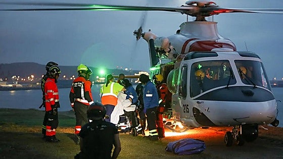 Un policía reclama una medalla por salvar la vida a una joven en Gijón y acaba pagando 500 euros