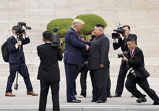 Imagen del encuentro entre Trump y Kim en 2019.