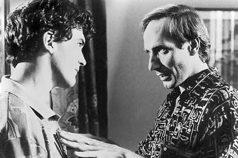 Junto a Antonio Banderas en una escena de 'La ley del deseo' de Pedro Almódovar