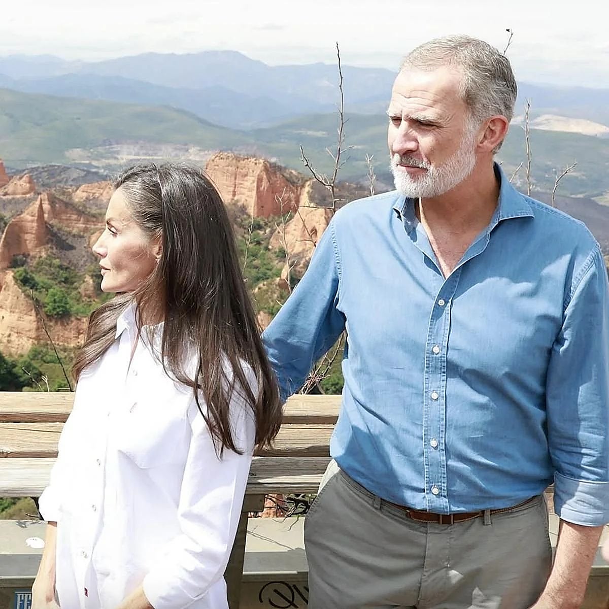 La reina Letizia y Felipe VI, sobrecogidos ante la destrucción de Las Médulas: la pregunta que no pudieron contestar a los vecinos