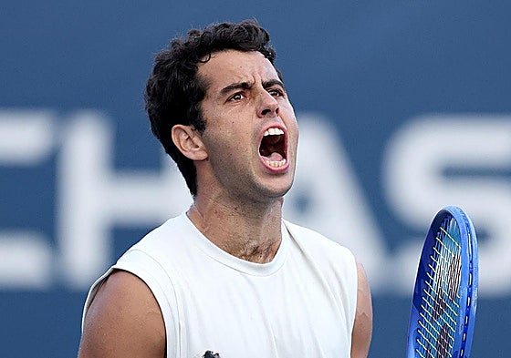 Jaume Munar celebra un punto ante Gabriell Diallo en el US Open.