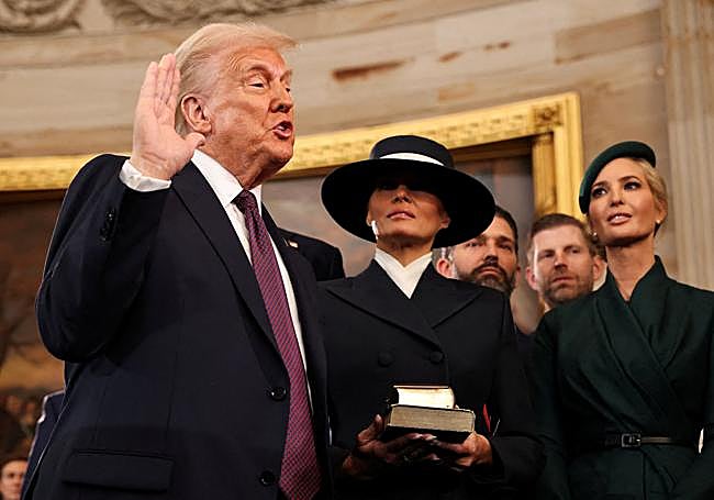 Trump jura el cargo por segunda vez.