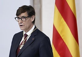 Salvador Illa, president de la Generalitat, y Carles Puigdemont, líder de Junts