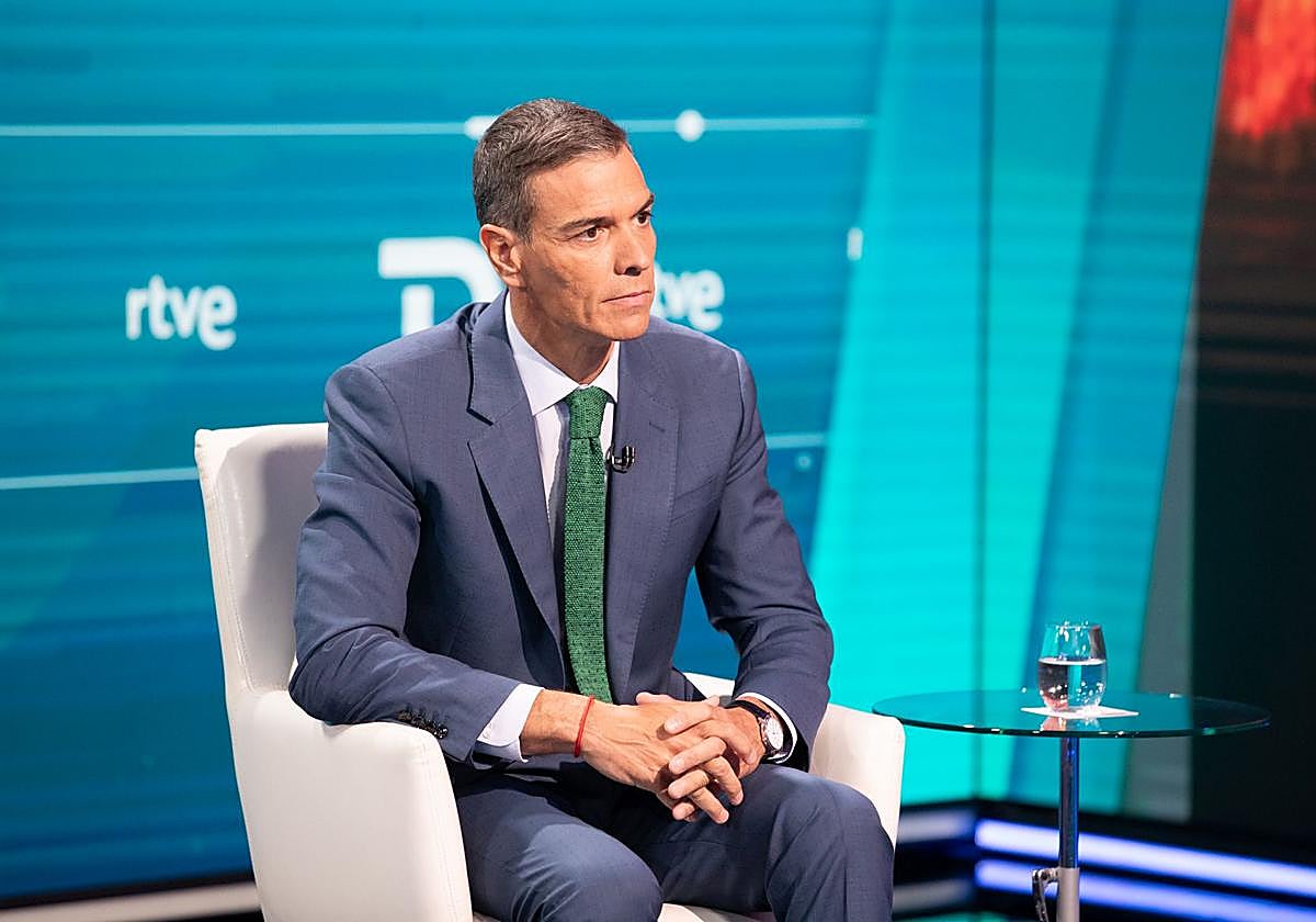 El presidente del Gobierno, Pedro Sánchez, en un momento de su entrevista en TVE