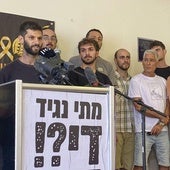 Cientos de reservistas israelíes se congregaron este martes en Tel Aviv para anunciar que no seguirán combatiendo en la que consideran una «guerra ilegal».