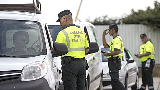 Los radares 'camuflados' cazan a un millón de conductores y disparan las multas, que en 2024 batieron su récord