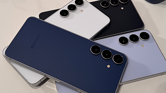 Samsung presenta el móvil S25 FE, su apuesta para acercar sus avances en IA al gran público