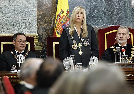 La presidenta del Tribunal Supremo y el Consejo General del Poder Judicial (CGPJ), Isabel Perelló, en la apertura del año judicial.