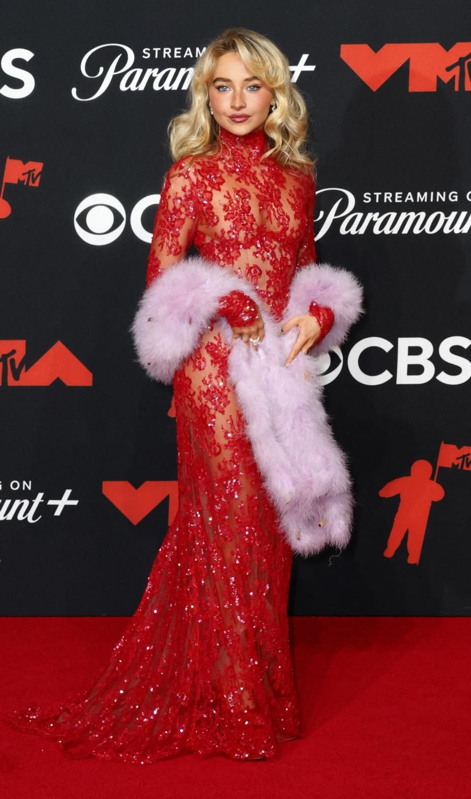 Sabrina Carpenter, otra de las
estrellas de la noche.