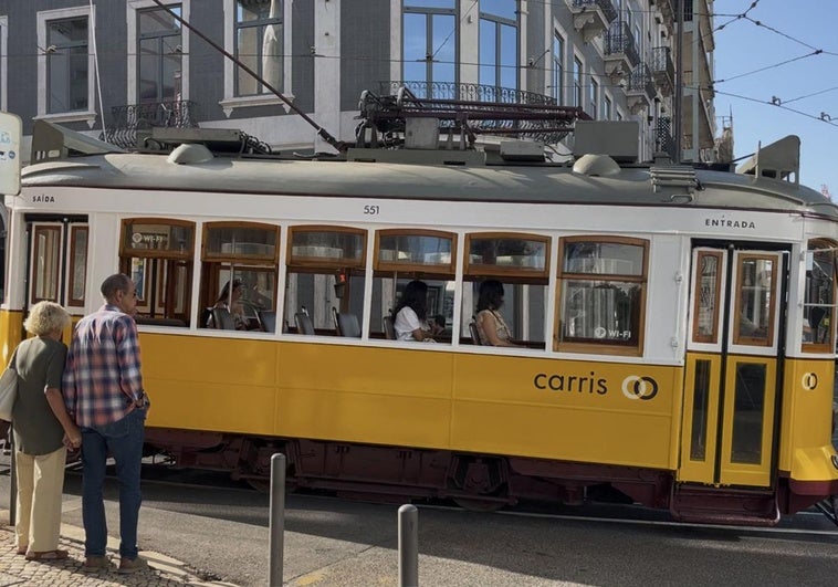 La empresa de mantenimiento del funicular de La Gloria de Lisboa usó durante durante una década una década