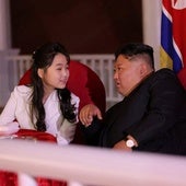 El líder norcoreano, Kim Jong-un, junto a su hija Kim Ju-ae.