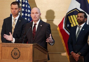 Los mensajes en los cartuchos del asesino: «¡Oye, fascista, cazado!» y la canción antinazi «Bella Ciao»