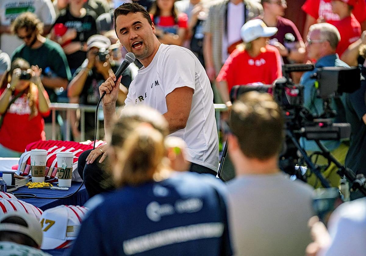 El 'influencer' estadounidense Charlie Kirk, momentos antes de ser asesinado.