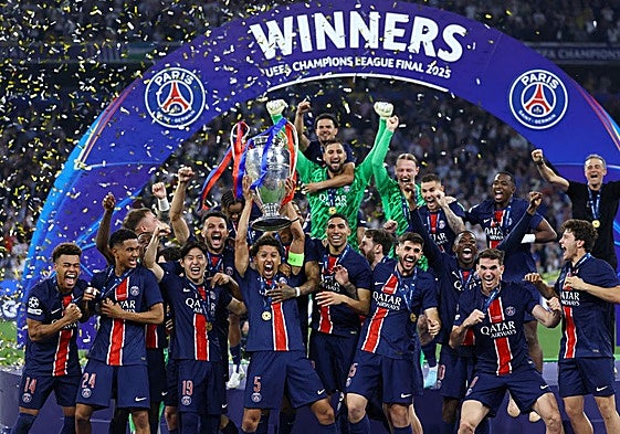 El PSG pone en juego el cetro que conquistó el pasado 31 de mayo tras golear al Inter en Múnich.
