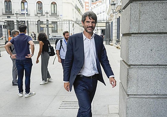 El ministro de Cultura, Ernest Urtasun, en el Congreso