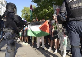 La UCI carga contra el Gobierno, que replica acusándole de «blanquear el genocidio de Gaza»