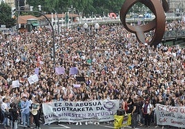 Manifestacion de protesta en Bilbao por la sentencia de libertad bajo fianza a los integrantes de 'La Manada' en 2018