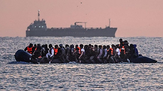 El Reino Unido devuelve a Francia al primer migrante bajo el acuerdo de intercambio