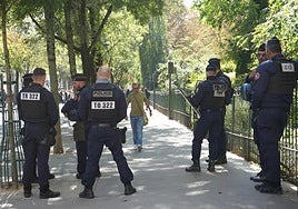 Imagen de archivo de una patrulla de la Policía francesa.