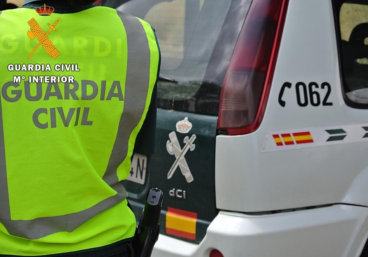 Patrulla de la Guardia Civil.