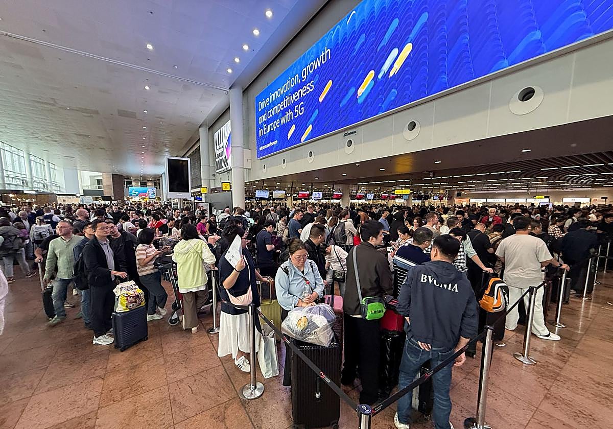 Colapso en los mostradores de facturación del aeropuerto de Bruselas.